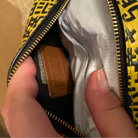 Disney Coach Keith Haring Cosmetic Bag & Mini Wild Rose Perfume NEW - Picture 4 of 10